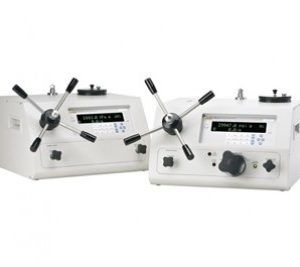 Manual pressure calibrators and monitors